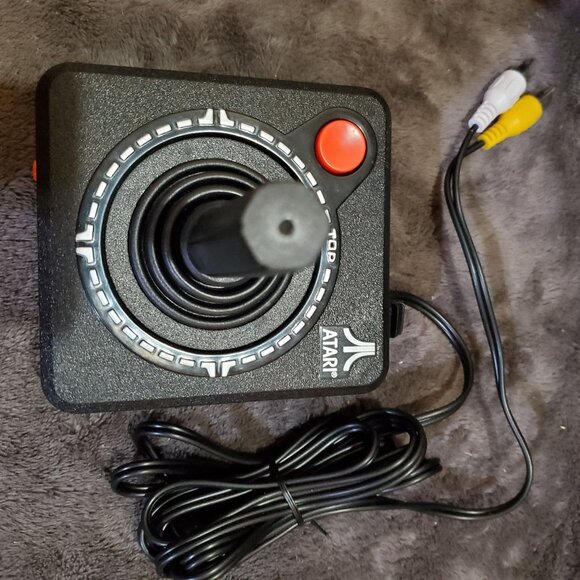 Atari 2600 Joystick 10-in-1 Plug N Play TV Video Game JAKKS Pacific Works - Picture 13 of 13